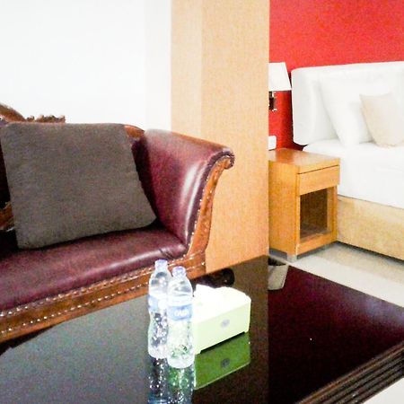 Kyo Serviced Apartment Jakarta Cilandak  ภายนอก รูปภาพ