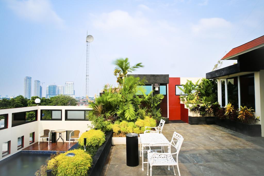 Kyo Serviced Apartment Jakarta Cilandak  ภายนอก รูปภาพ