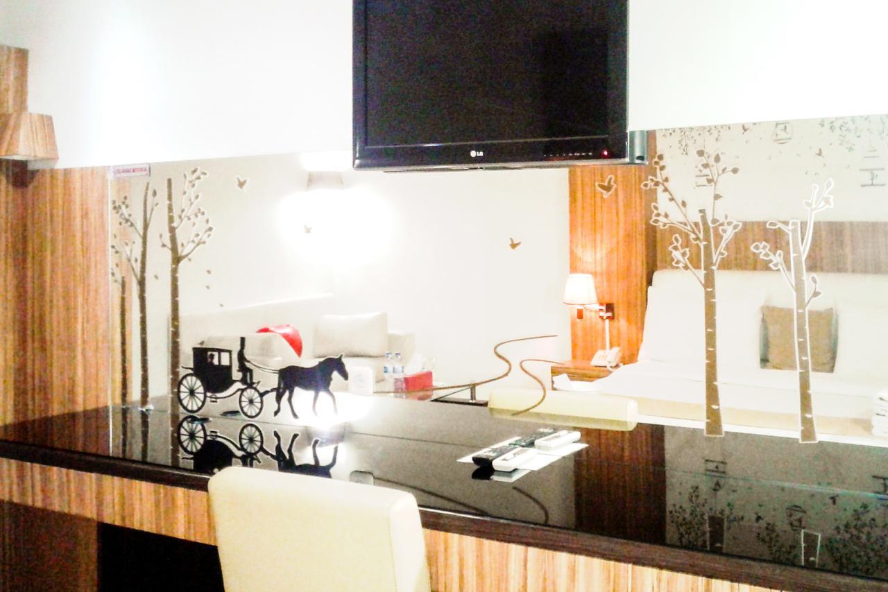 Kyo Serviced Apartment Jakarta Cilandak  ภายนอก รูปภาพ