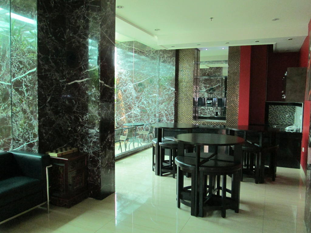 Kyo Serviced Apartment Jakarta Cilandak  ภายนอก รูปภาพ